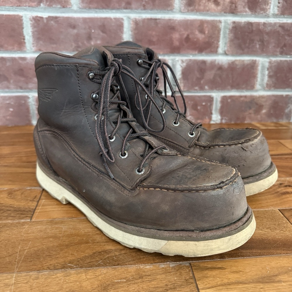 Red Wing Boots Men's Size 9 ASTM F2413-18 Brown Vibram Sole Waterproof